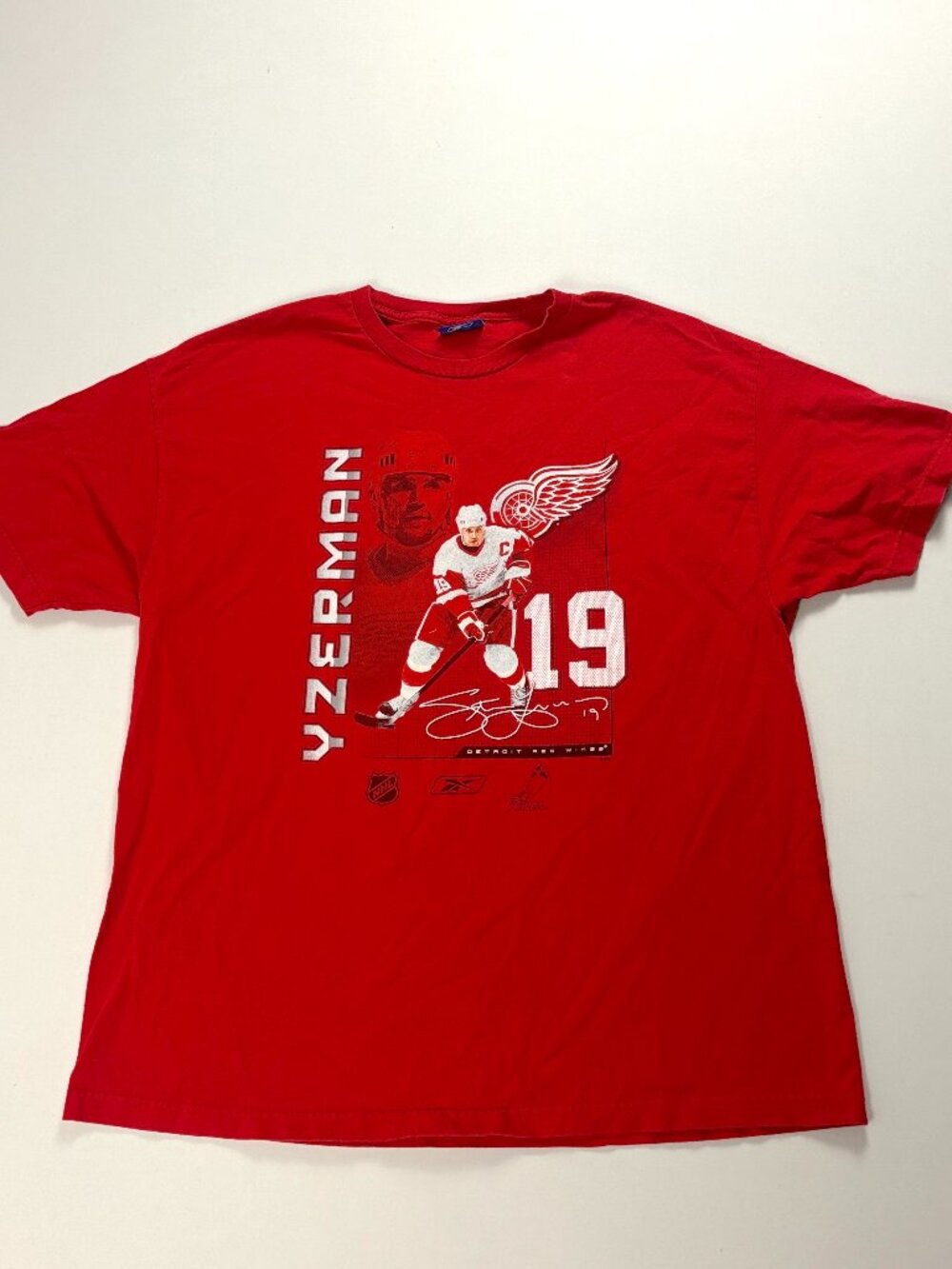 Vintage Detroit Red Wings Steve Yzerman T Shirt Red XL Reebok NHL